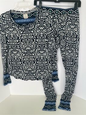 Lucky Brand Navy & White Floral-Print Long Sleeve Pajamas/Long Underwear